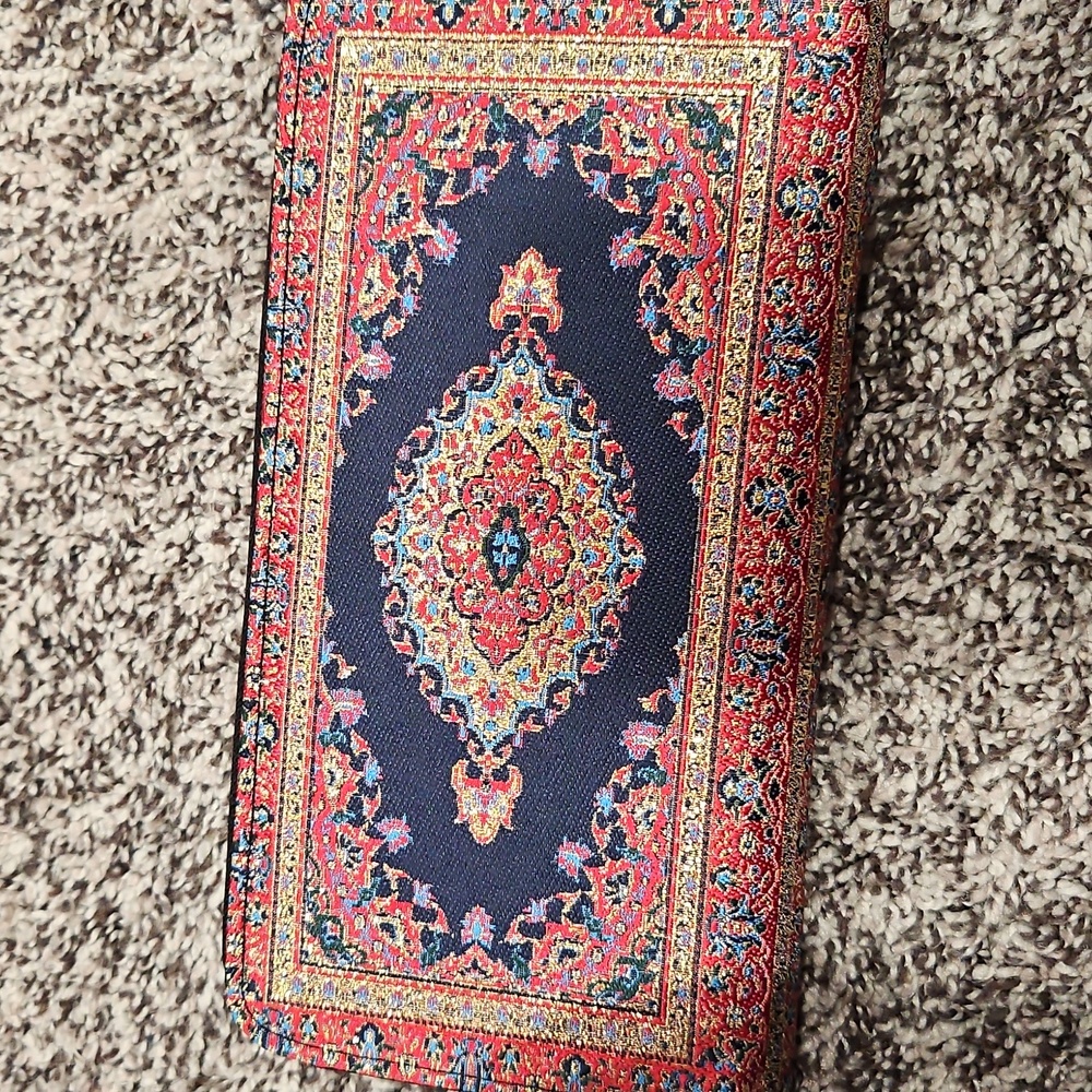 Elegant Red and Blue Tapestry Wallet - Picture 5 of 6